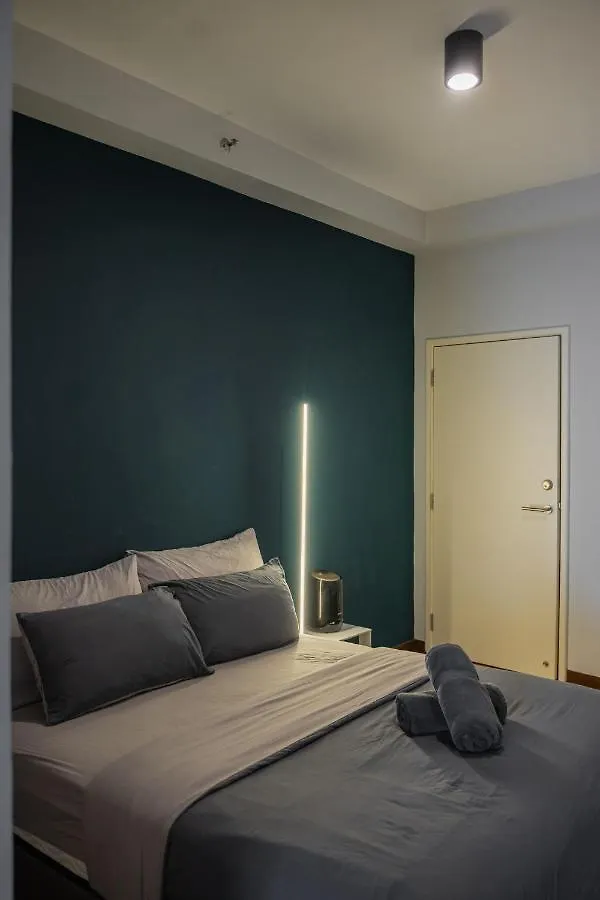 Family Seaview Suite With 3 Rooms By The Only Bnb Tanjung Tokong 0*,  Malezja